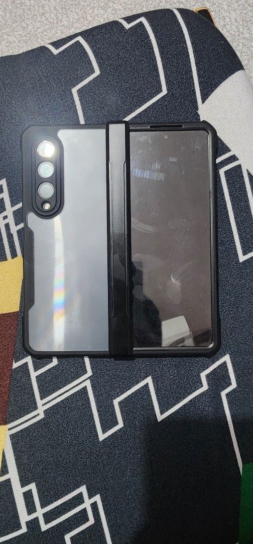 Z Fold 4 512GB (Category: Samsung) located in Manila. Submitted by gatchalianyanyan (Listing ID 1418463134, Image 2). Description: for sale z fold 4 512gb unit only spare unit in good condition NTC approved.