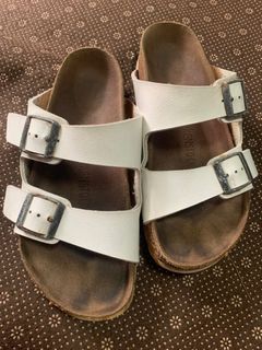 (Category: ) located in . Submitted by styledamsel (Listing ID 1413284455, Image 1). Description: .