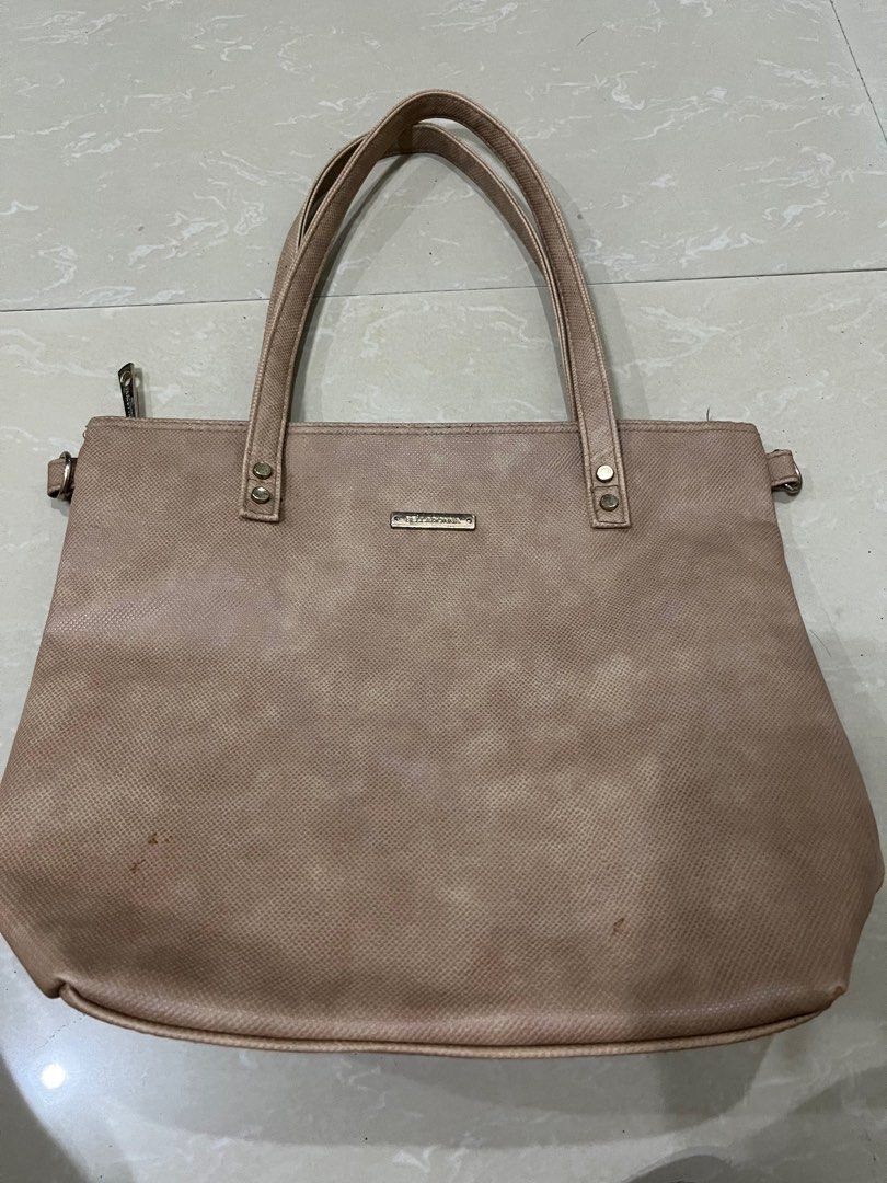 Belladonna Bag (Category: Tote Bags) located in Koronadal. Submitted by hiiiii.hello (Listing ID 1413337718, Image 1). Description: - Zipper closure - Interior zipper pocket mop gcash mod j&t.