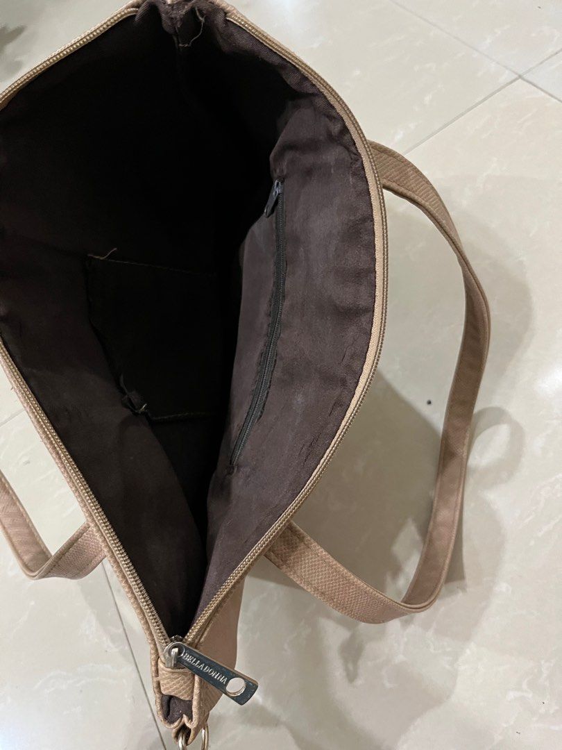 Belladonna Bag (Category: Tote Bags) located in Koronadal. Submitted by hiiiii.hello (Listing ID 1413337718, Image 3). Description: - Zipper closure - Interior zipper pocket mop gcash mod j&t.