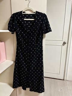 (Category: ) located in . Submitted by eloise___preloved (Listing ID 1413381802, Image 1). Description: .
