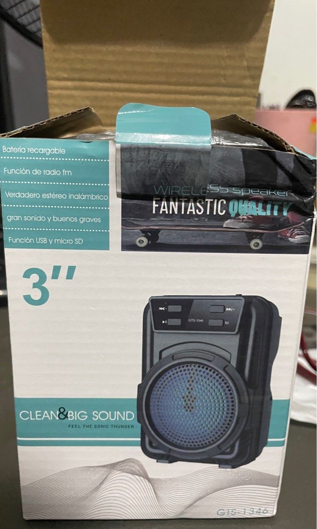 Bluetooth Speaker (Category: Portable Music Players) located in Manila. Submitted by saykolit (Listing ID 1413429381, Image 3). Description: Bluetooth Speaker for only 70 pesos Brand New, Rechargeable. Message me for speaker audio .