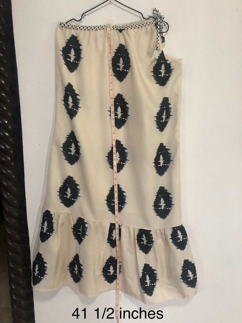 Boho One Shoulder Dress (Category: Dresses) located in San Pedro. Submitted by offspaces__ (Listing ID 1413320134, Image 3). Description: - Used only once - One-shoulder dress with tie detail - Cream base with black ikat pattern - Ruffled hem - Length: 41.5 inches - Lightweight, flowy fabric - Ideal for warm weather; .