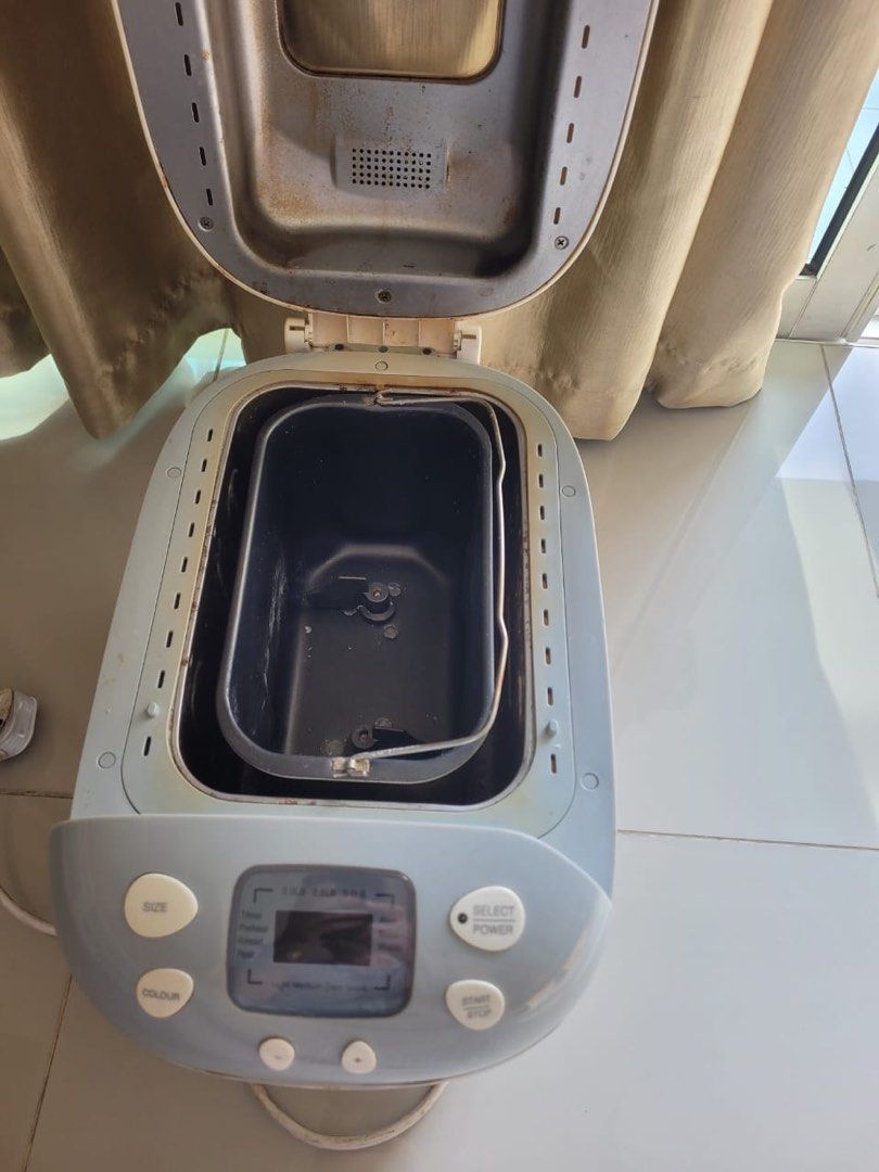 Bread maker automatic (Category: Breadmakers) located in Shah Alam. Submitted by mangoteahahahah (Listing ID 1413413600, Image 2). Description: EMPRESS Automatic Bread Maker – For Sale 🍞 Well-maintained fully functional ✅ 10 automatic programs: Basic, French, Whole Wheat, Sweet, Cake, Quick, Dough, Bread Dough, Jam & Bake ✅ Adjustable loaf sizes: 2.0 / 2.5 / 3.0 lb ✅ Crust control: Light / Medium / Dark ✅ Digital display & timer ✅ Mixes, kneads,