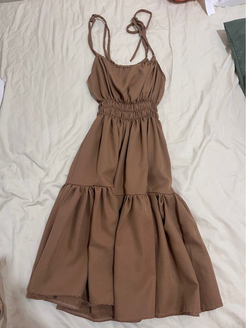 Brown Dress (Category: Dresses) located in Quezon City. Submitted by alex_declutter (Listing ID 1413423155, Image 1). Description: -fits xs-m -thrifted.