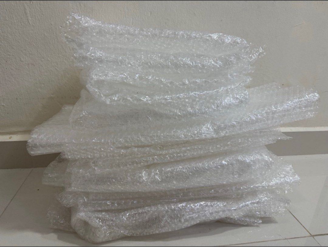 Bubble wrap sheet (Category: Craft Supplies & Tools) located in Cheras. Submitted by vonlpy (Listing ID 1413268521, Image 1). Description: Here got a lot bubble wrap Free to take up..put in a one big bag. support environment friendly! Don’t create rubbish to the environment… Free to collect at Pandan Indah..