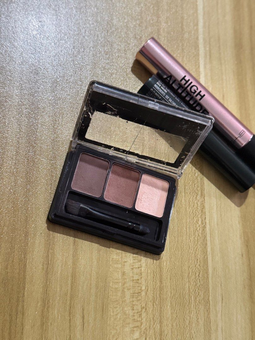 bundle: bys eyebrow powder & clinique mascara (Category: Makeup) located in Antipolo. Submitted by bananadeclutter (Listing ID 1413282940, Image 2). Description: take all 3 for ₱500 [1] bys eyebrow powder [broken cover] [1] bys high altitude mascara [1] clinique high impact mascara .
