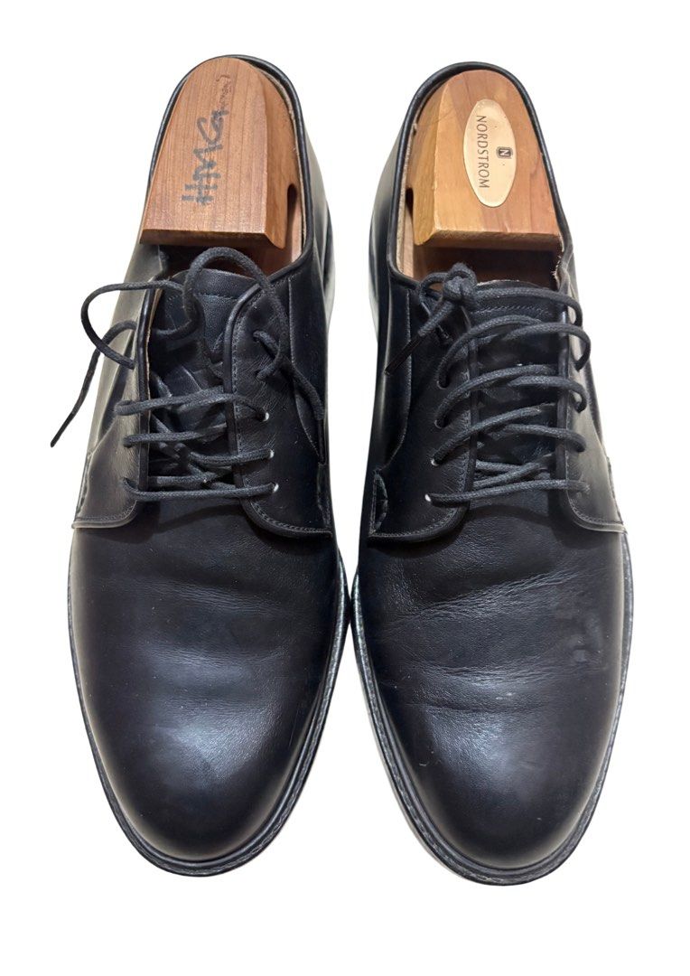 Burberrys Imperial Grade Leather Derby (Category: Dress Shoes) located in Cebu City. Submitted by stevejacy (Listing ID 1413398418, Image 1). Description: - Burberrys Imperial Grade dress shoes - Classic lace-up design - Made in Japan - Vibram soles - Size 5 - Perfect for formal wear.