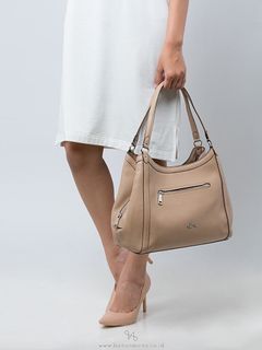 (Category: ) located in . Submitted by msshasha_wardrobe (Listing ID 1413257273, Image 1). Description: .