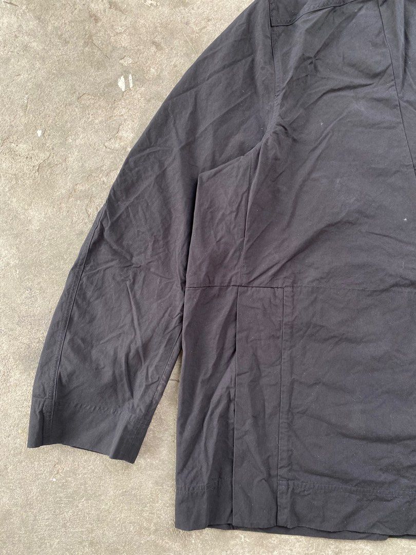 COS hooded jacket black (Category: Coats, Jackets and Outerwear) located in Lipa City. Submitted by dcd1217 (Listing ID 1413408843, Image 3). Description: Size XL Excellent Shipped via jnt asap Message me for any concerns.