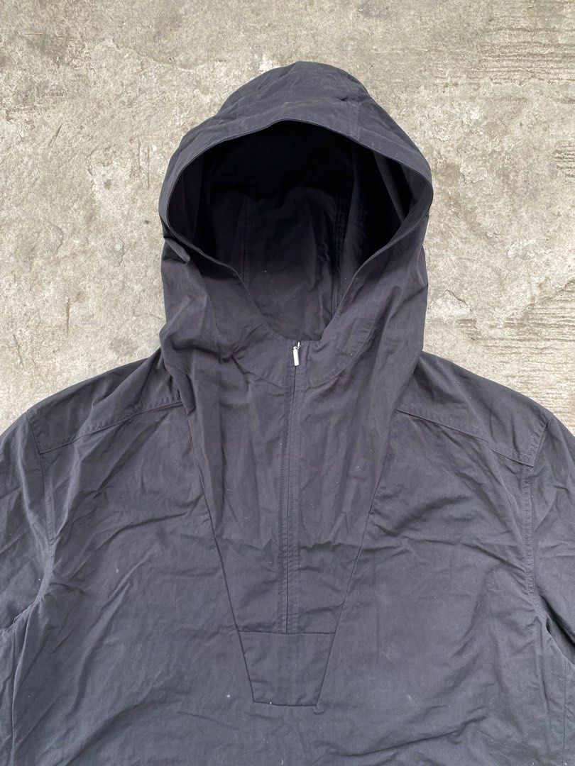 COS hooded jacket black (Category: Coats, Jackets and Outerwear) located in Lipa City. Submitted by dcd1217 (Listing ID 1413408843, Image 2). Description: Size XL Excellent Shipped via jnt asap Message me for any concerns.