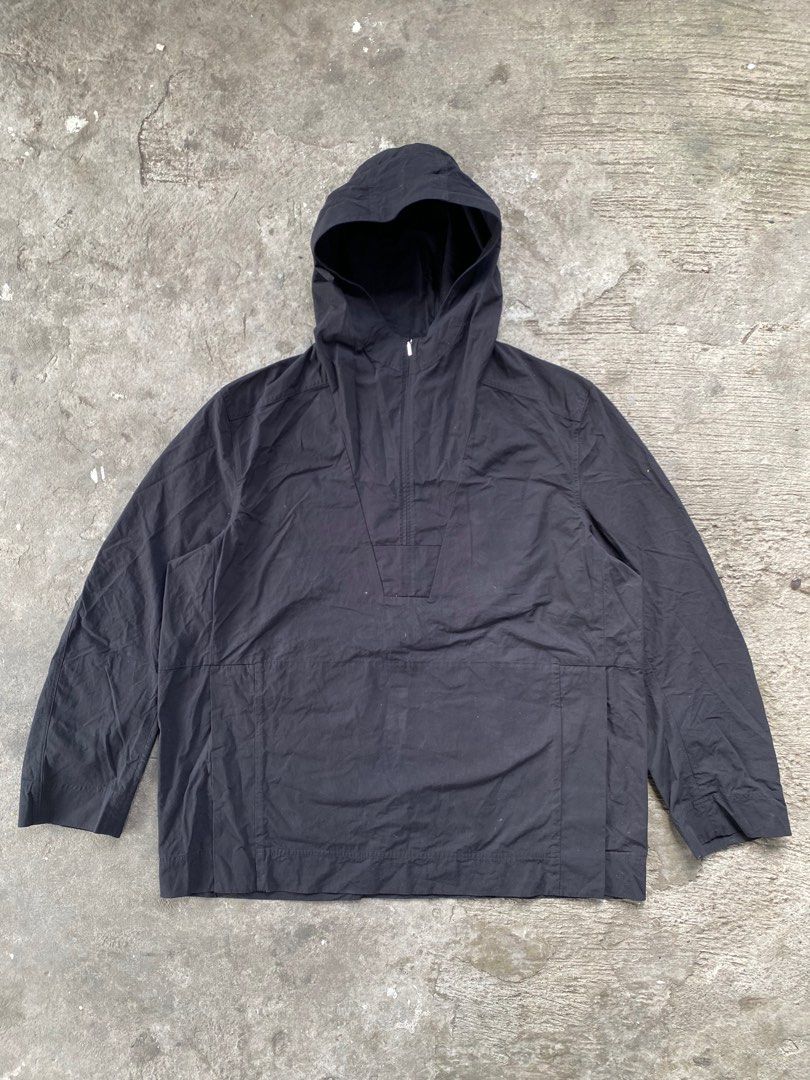 COS hooded jacket black (Category: Coats, Jackets and Outerwear) located in Lipa City. Submitted by dcd1217 (Listing ID 1413408843, Image 1). Description: Size XL Excellent Shipped via jnt asap Message me for any concerns.