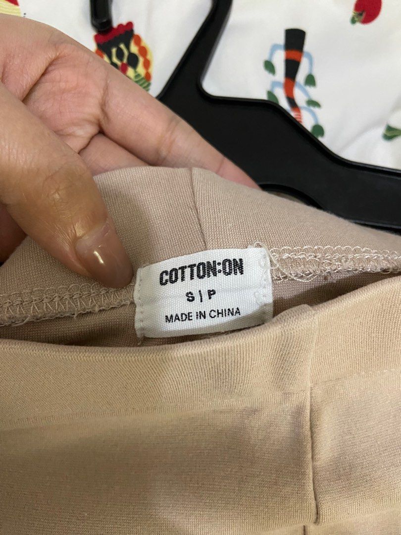 Cotton On Flare Pants (Category: Other Bottoms) located in Marikina City. Submitted by jellyselection (Listing ID 1413367914, Image 2). Description: - small & petite on tag but fits up to medium - very comfy and breathable fabric.
