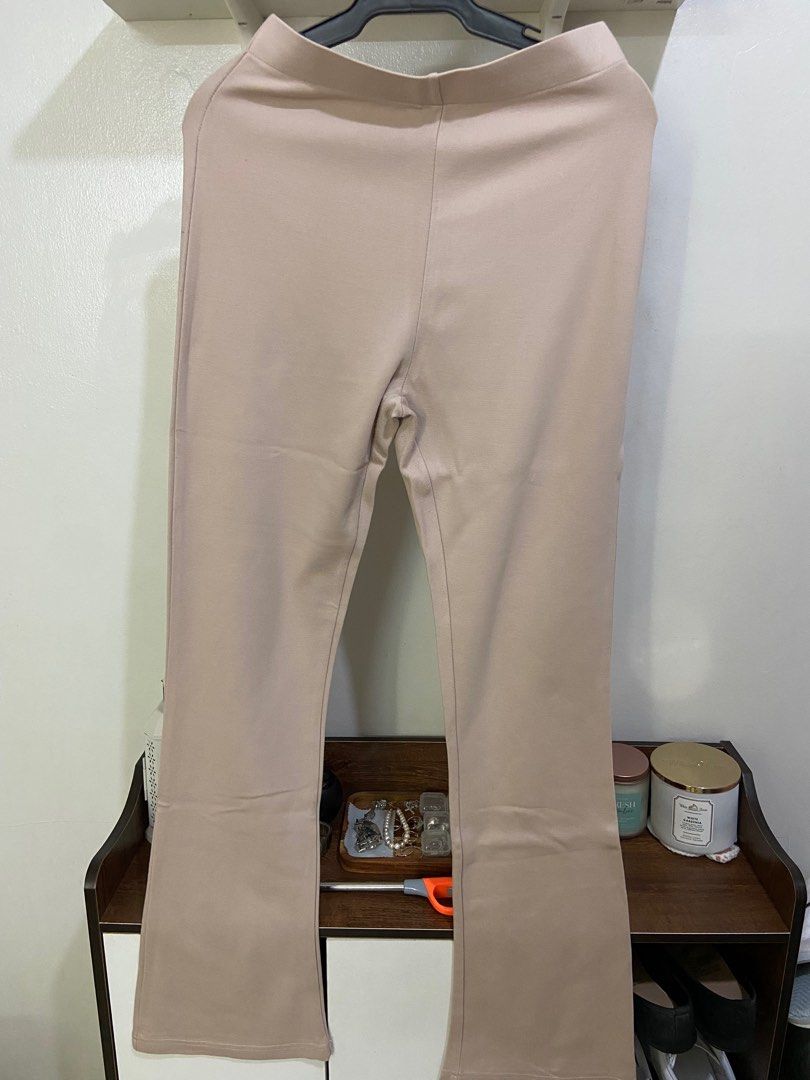 Cotton On Flare Pants (Category: Other Bottoms) located in Marikina City. Submitted by jellyselection (Listing ID 1413367914, Image 1). Description: - small & petite on tag but fits up to medium - very comfy and breathable fabric.