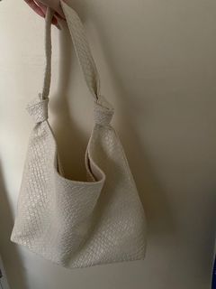 (Category: ) located in . Submitted by canvasthrifts (Listing ID 1413342348, Image 1). Description: .