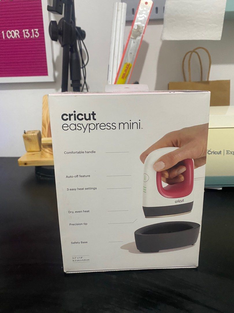 CRICUT MINI HEAT PRESS (Category: Craft Supplies & Tools) located in Angeles City. Submitted by leikir09 (Listing ID 1413354992, Image 1). Description: Wlang gumagamit..hindi pa na oopen. At nagagamit.padala galing USA.