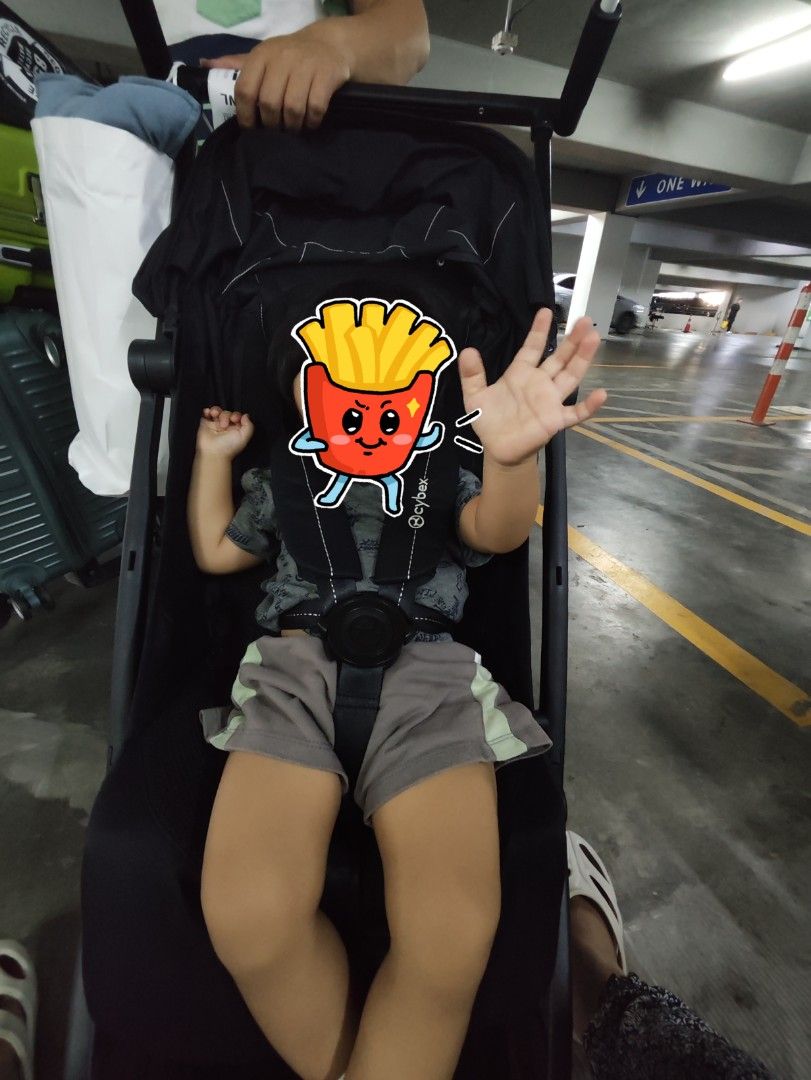 Cybex Stroller (Category: Strollers) located in Manila. Submitted by ar_navarro (Listing ID 1413428087, Image 2). Description: - Black Cybex stroller - Compact and easy to maneuver - Secure harness system - Clean seat and frame - Includes sunshade - Comfortable seating area - Wheels are intact - Suitable for young children.