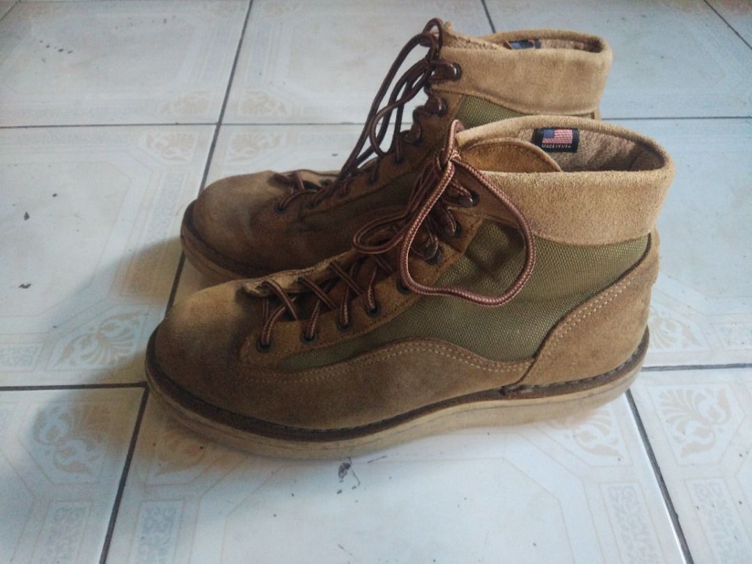 Danner Supreme LT Boot US8.5 (Category: Boots) located in Pasay City. Submitted by denimdude.ph (Listing ID 1413306428, Image 3). Description: .