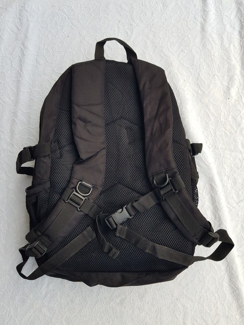 Dickies Backpack Black (Category: Backpacks) located in Santo Domingo. Submitted by jcobedoza213916 (Listing ID 1413288096, Image 2). Description: Dickies Black BackPack unisex men's & women's black na black in person working zipper & Ykk clean goods all compartment 9pcs compartment right & left 2pcs bottle holder strap embroid dickies adjustable front logo patch dickies excellent condition no issue: No Pinhole,No Flaws,No Discoloration.