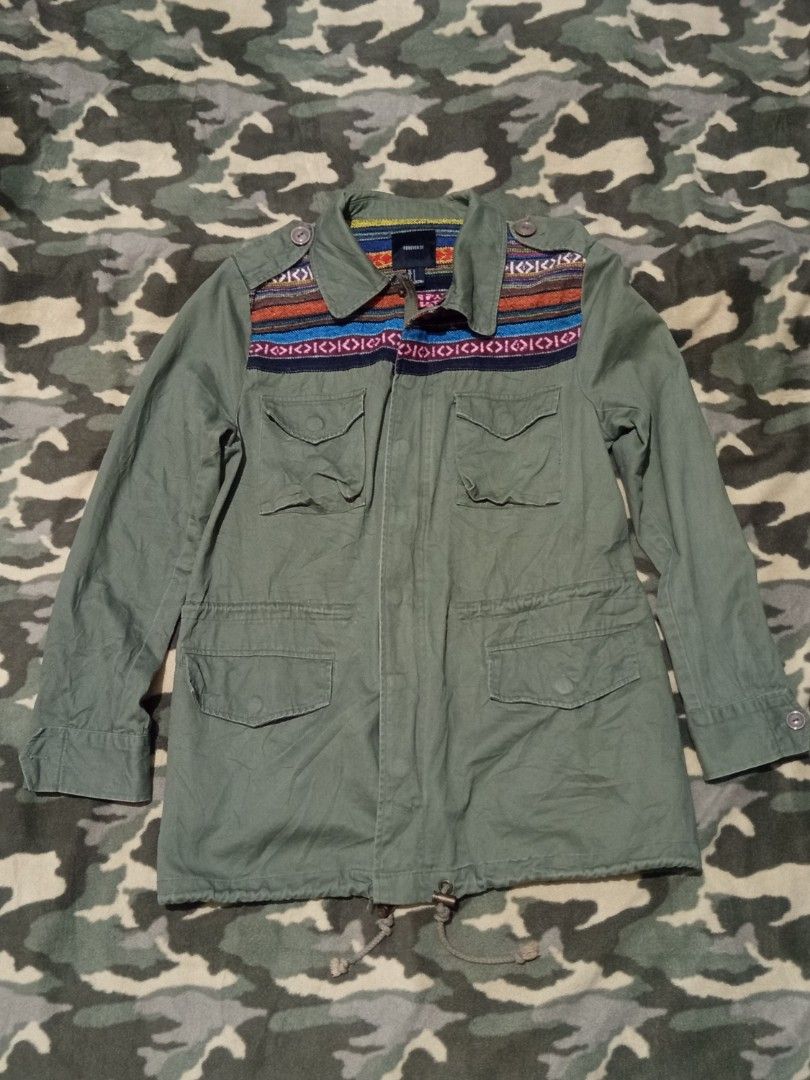 Forever 21 field jacket with tribal details (Category: Coats, Jackets and Outerwear) located in Davao. Submitted by spootingavenue (Listing ID 1413354935, Image 1). Description: Forever 21 field jacket with tribal details small on tag...fits upto medium see pics for details free shipping within the Philippines.