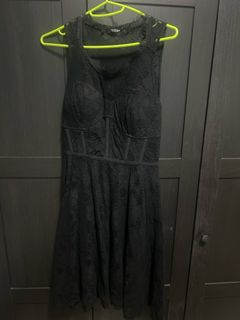 (Category: ) located in . Submitted by jollywardrobe (Listing ID 1413391160, Image 1). Description: .