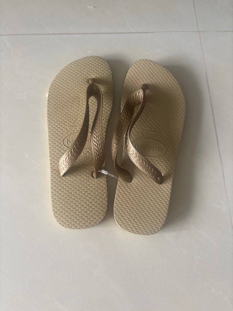 Havaianas Flip-Flops - Beige (Category: Flipflops and Slides) located in Singapore. Submitted by revealedtreasures (Listing ID 1413307918, Image 1). Description: - Lightly used Havaianas flip-flops - Beige color - size: 37/38 - Perfect for casual wear and the beach - Comfortable and stylish -brand new, never worn before - clearing cause been in cupboard for too long.