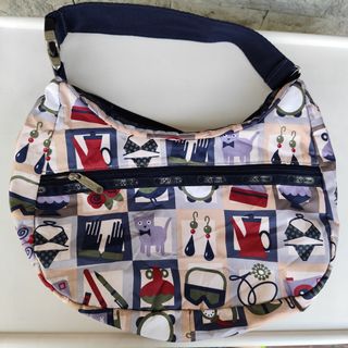 (Kategori: ) berada di . Dikirim oleh MissBellaCollection (ID iklan 1413227010, Gambar 1). Deskripsi: .