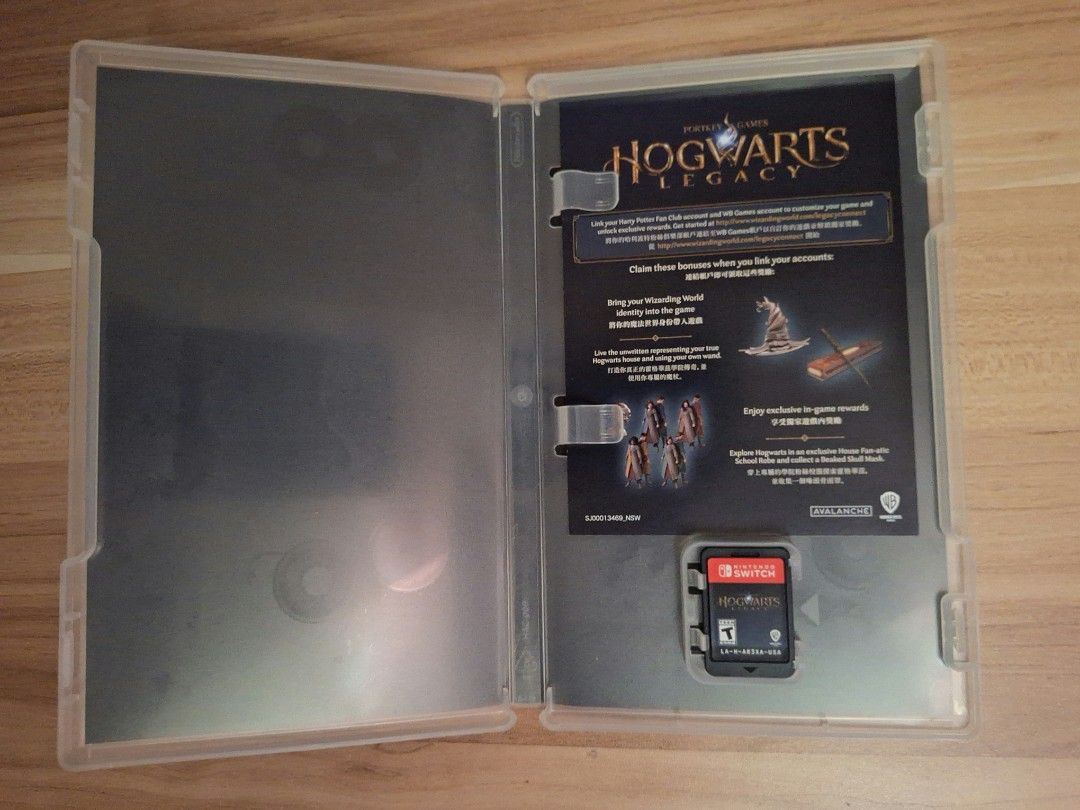 Hogwarts Legacy - Nintendo Switch (Category: Nintendo) located in Valenzuela. Submitted by zenpenguin.413263 (Listing ID 1413258298, Image 3). Description: .