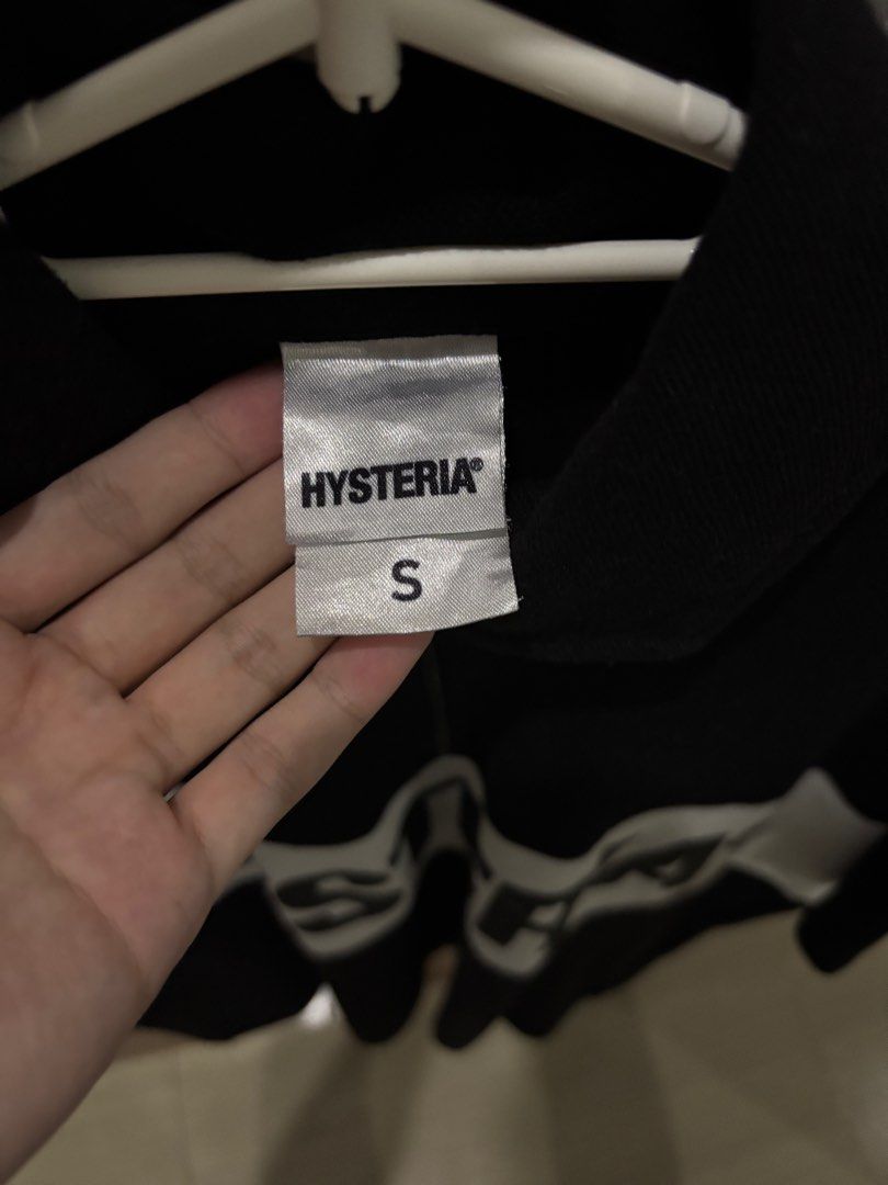 Hysteria360 Quarter Zip Polo (Category: Tshirts & Polo Shirts ) located in Rizal. Submitted by bitethehand (Listing ID 1413421997, Image 2). Description: Quarter zip custom fit with screen-printed front design. Dimensions: Small, 21 x 27 Machine wash cold inside out, tumble dry low. 8/10.