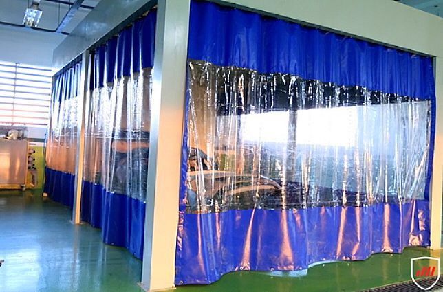 Industrial Curtain 30 x 7 FT. (Category: Curtains & Blinds) located in Quezon City. Submitted by ana-chan (Listing ID 1413289816, Image 2). Description: Durable vinyl curtains with clear and blue sections. Perfect for dividing spaces in workshops, car washes, or industrial settings. Easy to install and maintain..