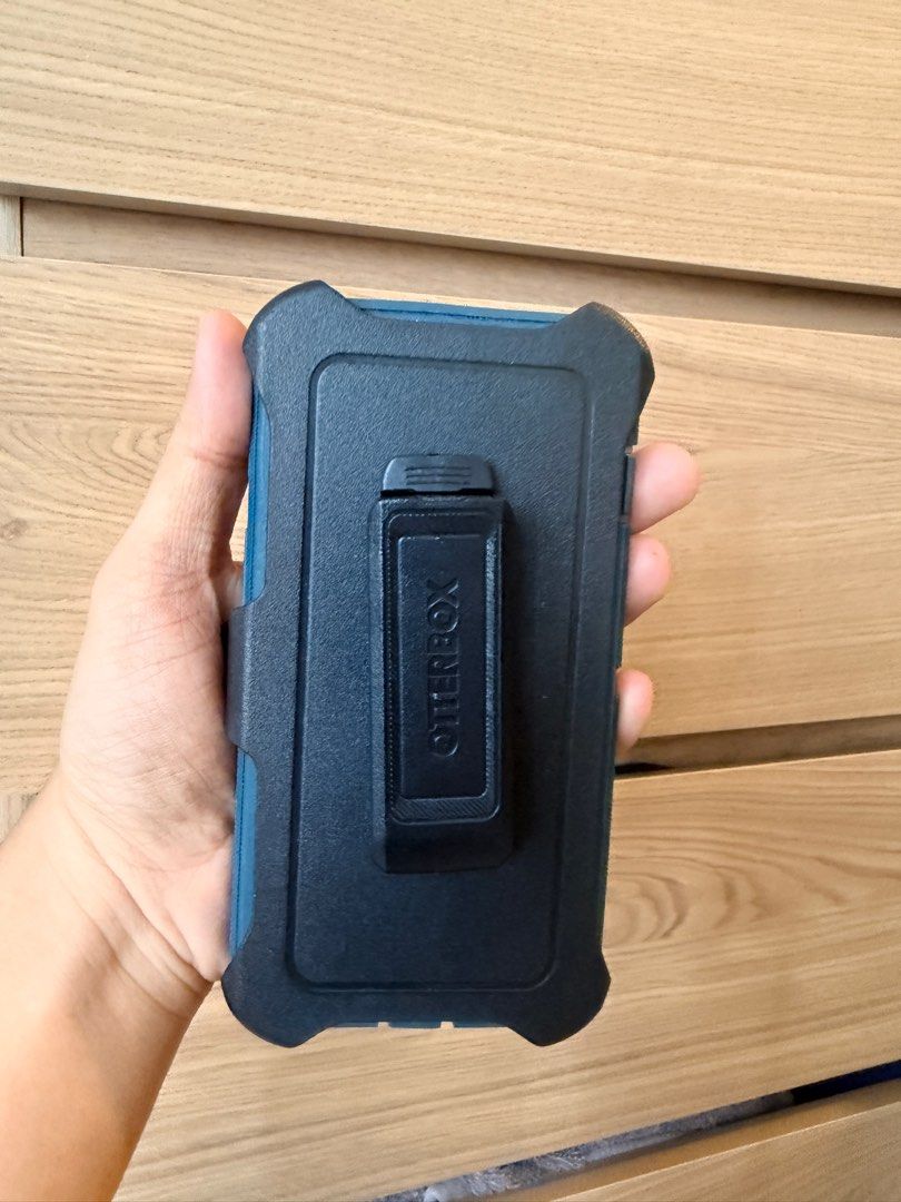 Iphone 13 Otter Case Orig (Category: Cases & Sleeves) located in Quezon City. Submitted by Yahiko2019 (Listing ID 1413256398, Image 2). Description: Otter Case for Iphone 16 Pro Used only for testing / Lost box.