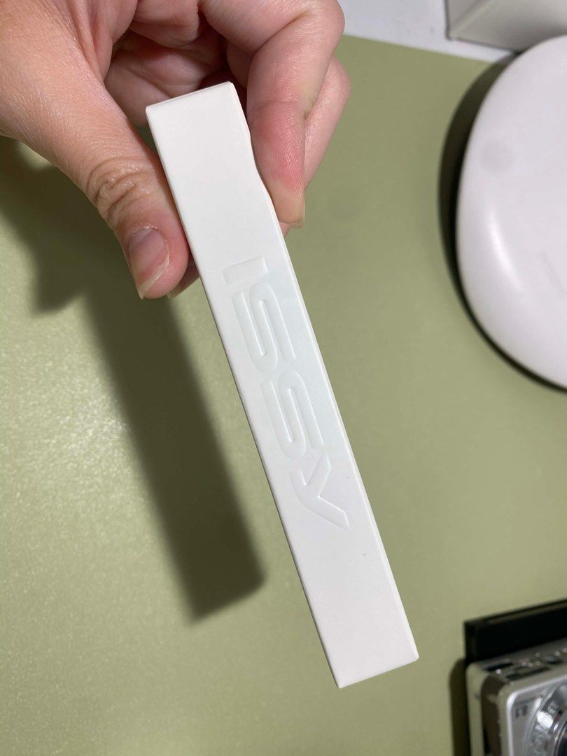 Issy Active Concealer - NL2 (Category: Makeup) located in Quezon City. Submitted by bertching (Listing ID 1413406110, Image 2). Description: Wrong shade.