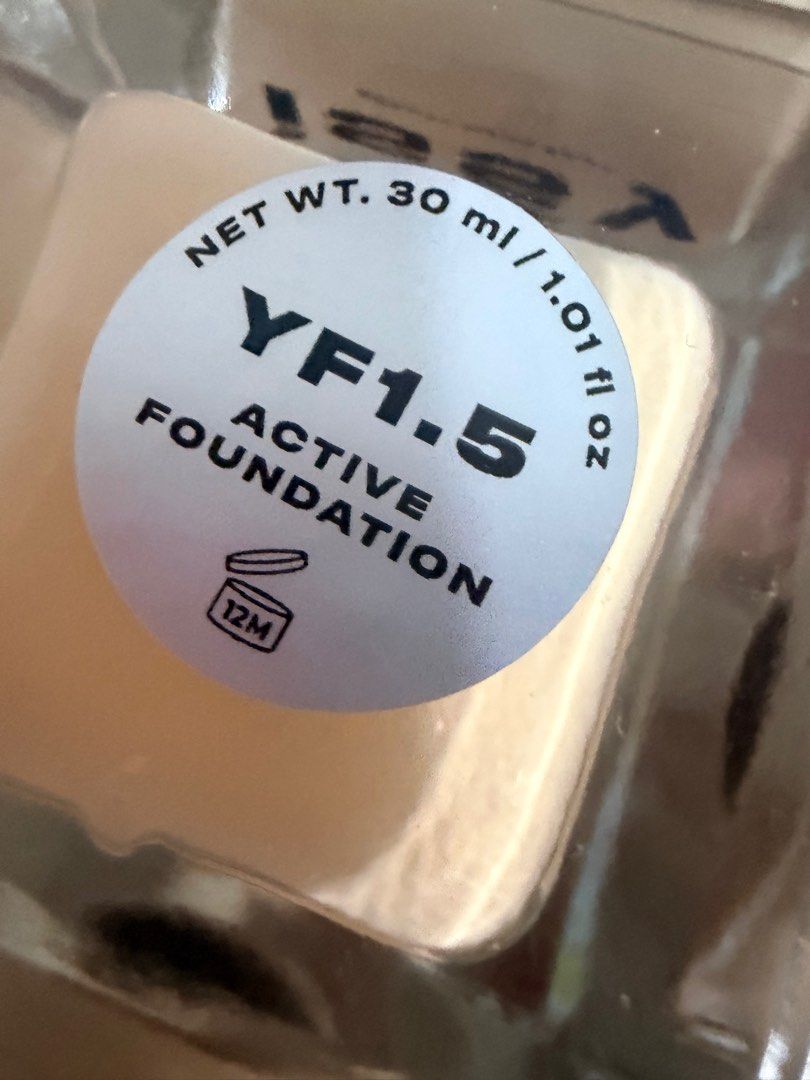 Issy Active Foundation (Category: Makeup) located in Taguig. Submitted by ellasee (Listing ID 1413265328, Image 3). Description: Yf 1.5 fair light warm pwede sa nc15-nc20 Ręáśöń for śëłłınġ: - work from home Natural Look: Creates a fresh, healthy-looking complexion. Lightweight: Doesn’t feel heavy, perfect for daily use. Skincare Benefits: Contains hydrating ingredients like hyaluronic acid. Good for Humidity: Resists sweat and works well in hot 