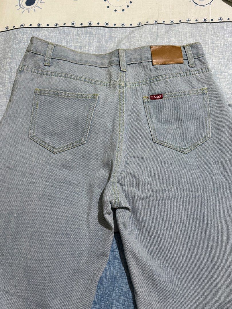 JAG Mom Jeans (Category: Jeans) located in Manila. Submitted by itswayne (Listing ID 1413313763, Image 3). Description: - Light blue in real life - Size 28 - has a nice straight leg cut - rfs: declutter (i have so many jeans 🥲).