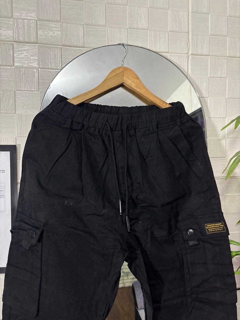 Jogger Pants Men (Category: Joggers) located in Imus. Submitted by noblefish.b1bfd2 (Listing ID 1413285351, Image 2). Description: Chinese Brand Large size Never been used 250php Imus Loc.