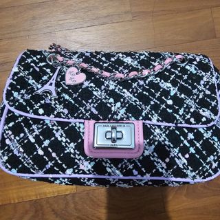 (Category: ) located in . Submitted by abc_wonder (Listing ID 1413374168, Image 1). Description: .