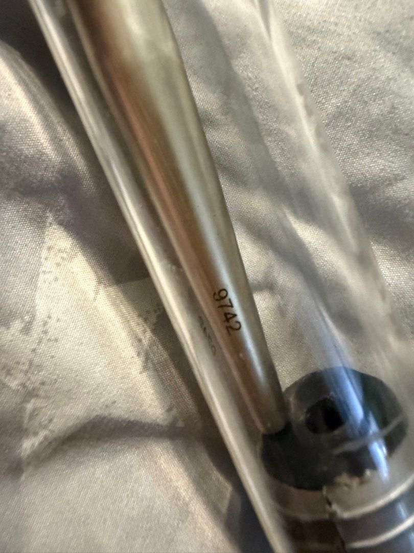 Kryolan Premium Smoothing Stippling Brush 9742 (Category: Makeup) located in Tagaytay City. Submitted by bjn25 (Listing ID 1413290394, Image 3). Description: Key Features: Product: Premium Smoothing Brush. Code: 9742 (or K9742). Material: Premium synthetic hair (or blend with natural fibers). Purpose: To apply and blend foundation smoothly and perfectly. Design: Elegant metal stem in a silver look. Comes with the original protective canister. Not