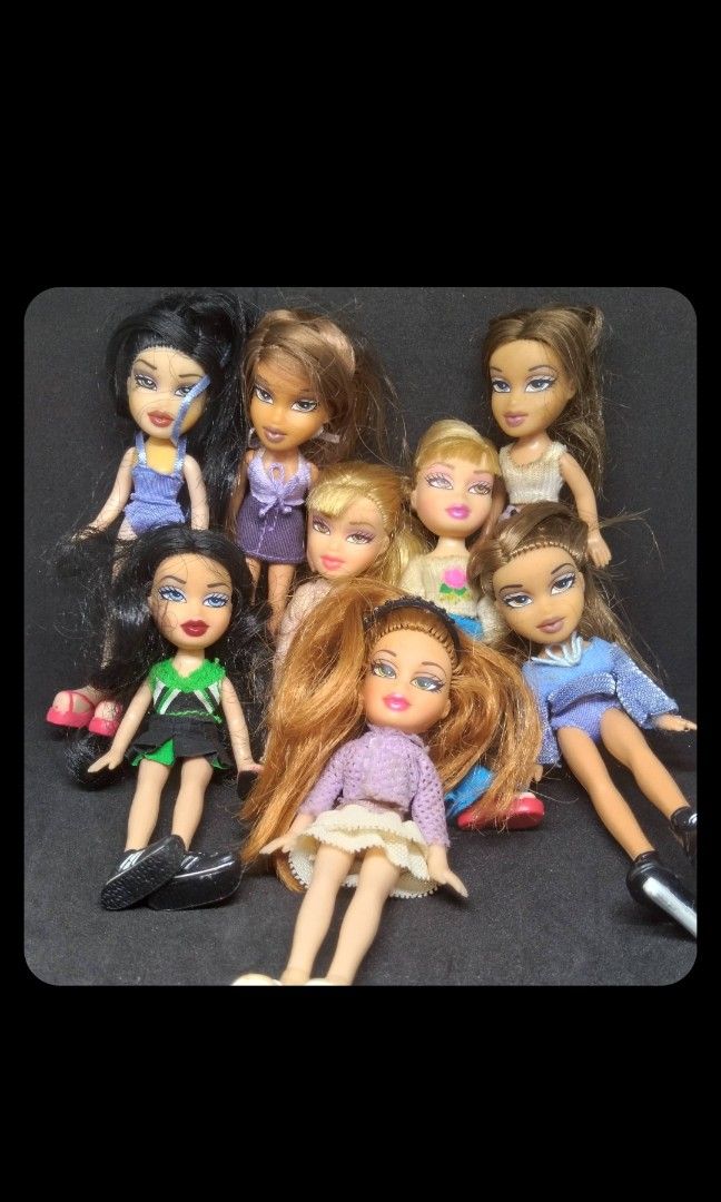 Lil Bratz dolls fashion pack (Category: Kids Toys) located in Paranaque City. Submitted by vanyla12 (Listing ID 1413247426, Image 3). Description: 1500 boy bundle w/fashion pack 850 females as is condition otb make offer for take all add sf jnt gcash mop.