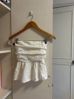 (Category: ) located in . Submitted by eloise___preloved (Listing ID 1413311411, Image 1). Description: .
