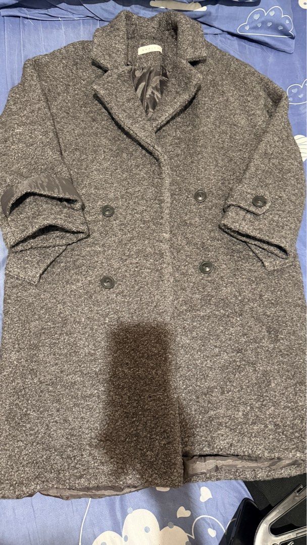 Rush!!! Long Gray Coat (Thrift Korea) (Category: Coats, Jackets and Outerwear) located in Manila. Submitted by casayuranhannahmae.1 (Listing ID 1413367664, Image 2). Description: Long Gray Coat for Sale Condition: Good Color: Gray Length: Knee-length (model height reference: 5’0”) ; 90 cm Details: Suitable for autumn and winter with proper layering Size: Fits Medium to Semi-Large Issue: The wrist belt on the right sleeve is stitched in the opposi