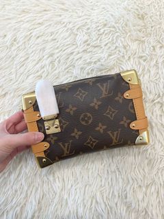 (Category: ) located in . Submitted by lovedollar (Listing ID 1413256159, Image 1). Description: .