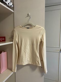 (Category: ) located in . Submitted by eloise___preloved (Listing ID 1413308096, Image 1). Description: .