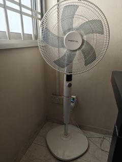 (Category: ) located in . Submitted by apple_leaf (Listing ID 1413248412, Image 1). Description: .