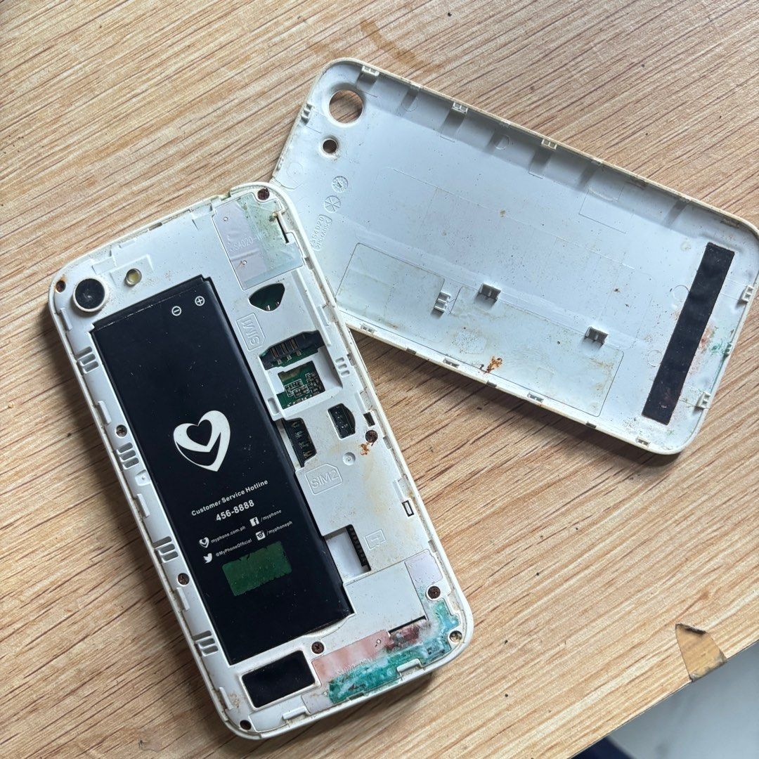 MyPhone Android Phone (Category: Cases & Sleeves) located in Makati City. Submitted by idontuseitanymore (Listing ID 1413265046, Image 3). Description: Selling for parts pero pwede naman siya ipagawa. Contact me for more info about this item. .