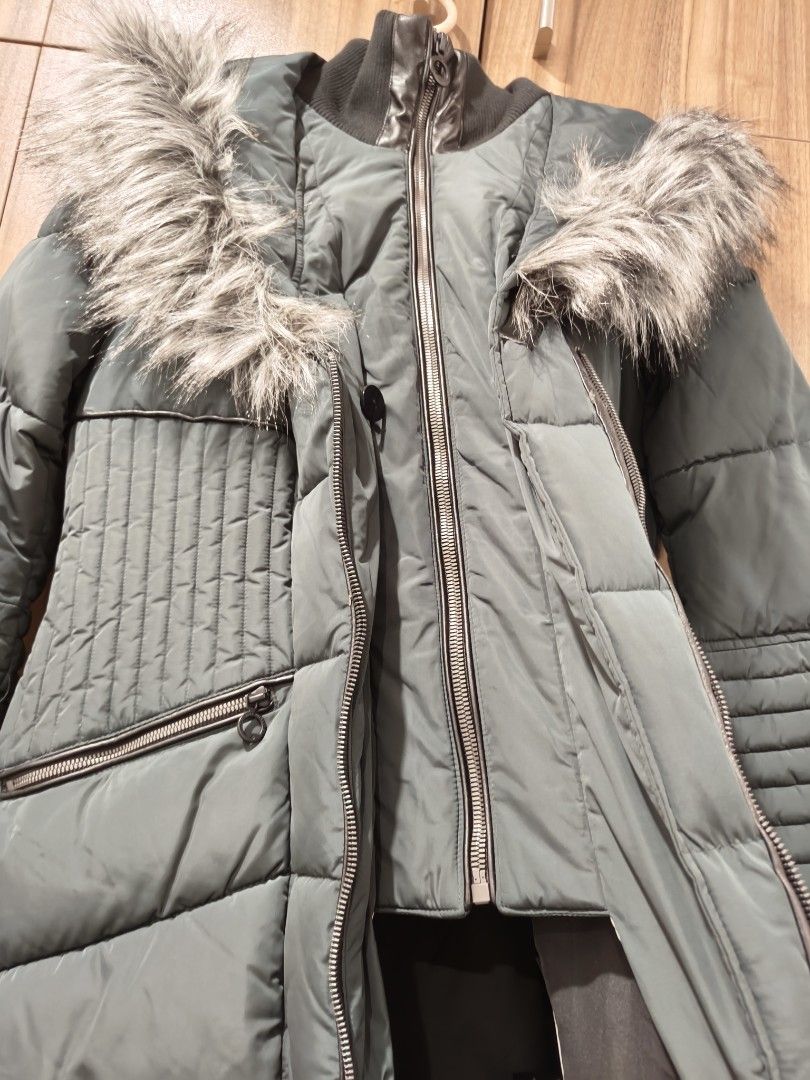 Noize Cruelty-Free Outerwear Winter Jacket M/M (Category: Coats, Jackets and Outerwear) located in Quezon City. Submitted by countess_86 (Listing ID 1413394776, Image 2). Description: - Noize winter jacket - Size: M/M - Features a stylish design with faux fur hood - Zip closure - Multiple pockets - Designed in Canada, made in China - brand new, never been used - bought around 300CAD - Minor wear and tear on the zipper area due to storage - sellin