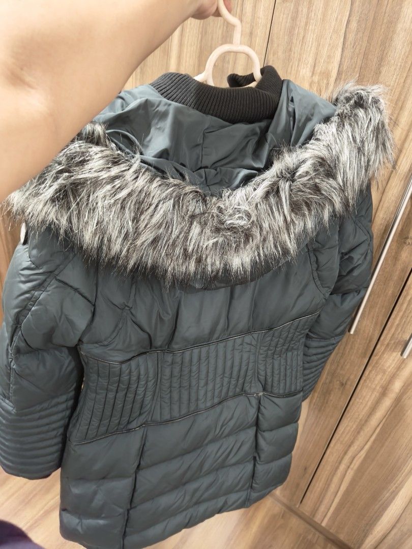 Noize Cruelty-Free Outerwear Winter Jacket M/M (Category: Coats, Jackets and Outerwear) located in Quezon City. Submitted by countess_86 (Listing ID 1413394776, Image 3). Description: - Noize winter jacket - Size: M/M - Features a stylish design with faux fur hood - Zip closure - Multiple pockets - Designed in Canada, made in China - brand new, never been used - bought around 300CAD - Minor wear and tear on the zipper area due to storage - sellin