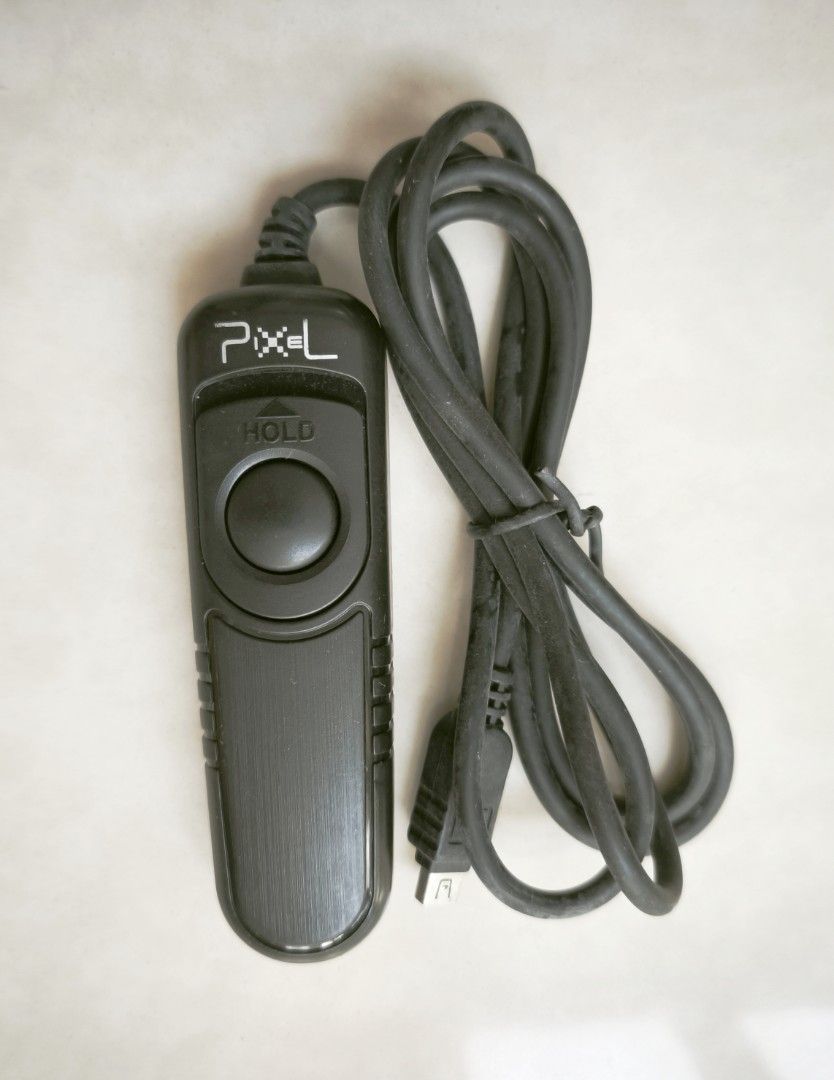 Pixel Camera Remote Shutter Release (Category: Other Photography Accessories) located in Singapore. Submitted by ant1961 (Listing ID 1413329366, Image 1). Description: Unused. Please take note of connection type. .