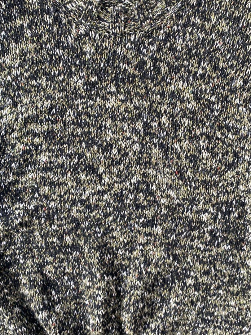 RAEY Wool Blend Sweater - XL (Category: Coats, Jackets and Outerwear) located in Lipa City. Submitted by dcd1217 (Listing ID 1413408246, Image 3). Description: - RAEY sweater - Size: XL - Made in Italy - Features a speckled pattern - Color mix - Fabric: Wool, cotton, polyamide, viscose blend - Ribbed neckline, cuffs, and hem - Dry clean only Shipped via jnt Message me for any concerns.