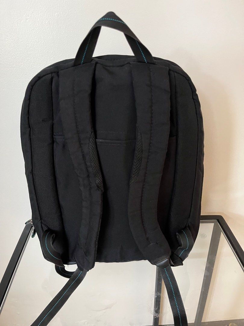 Samsonite Laptop Backpack (Category: Backpacks) located in Las Pinas. Submitted by roadking_cartel (Listing ID 1413296161, Image 2). Description: Fits 15in laptop Slightly used Follow my ig roadking_cartel.