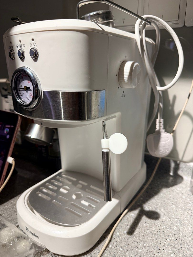Simplus Espresso Machine (Category: Coffee Machines & Makers) located in Kuala Lumpur. Submitted by cslin29 (Listing ID 1413346156, Image 2). Description: .